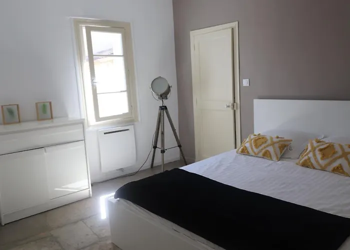 Appartement Au Calme Plein Centre Historique Montpellier